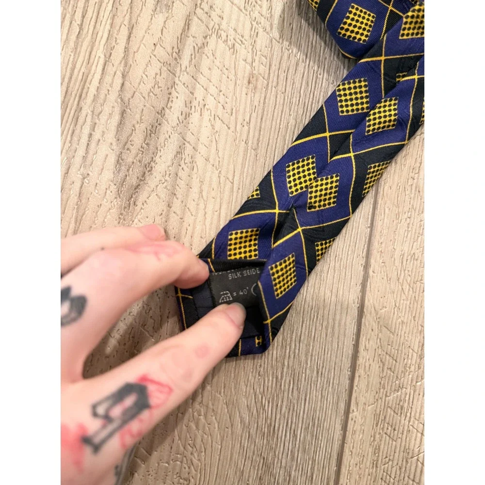 Ermenegildo Zegna Mens Silk Tie Navy Blue Yellow Geometric Diamond Pattern Italy